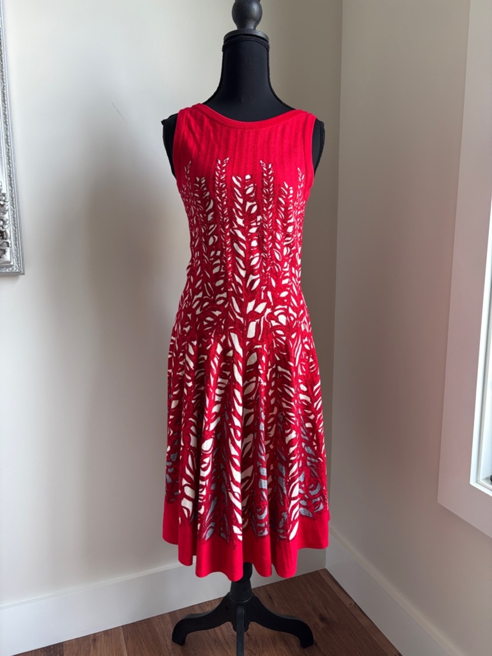 NIC+ZOE Red Sleeveless Knit Dress with White Cutout Leaf Pattern